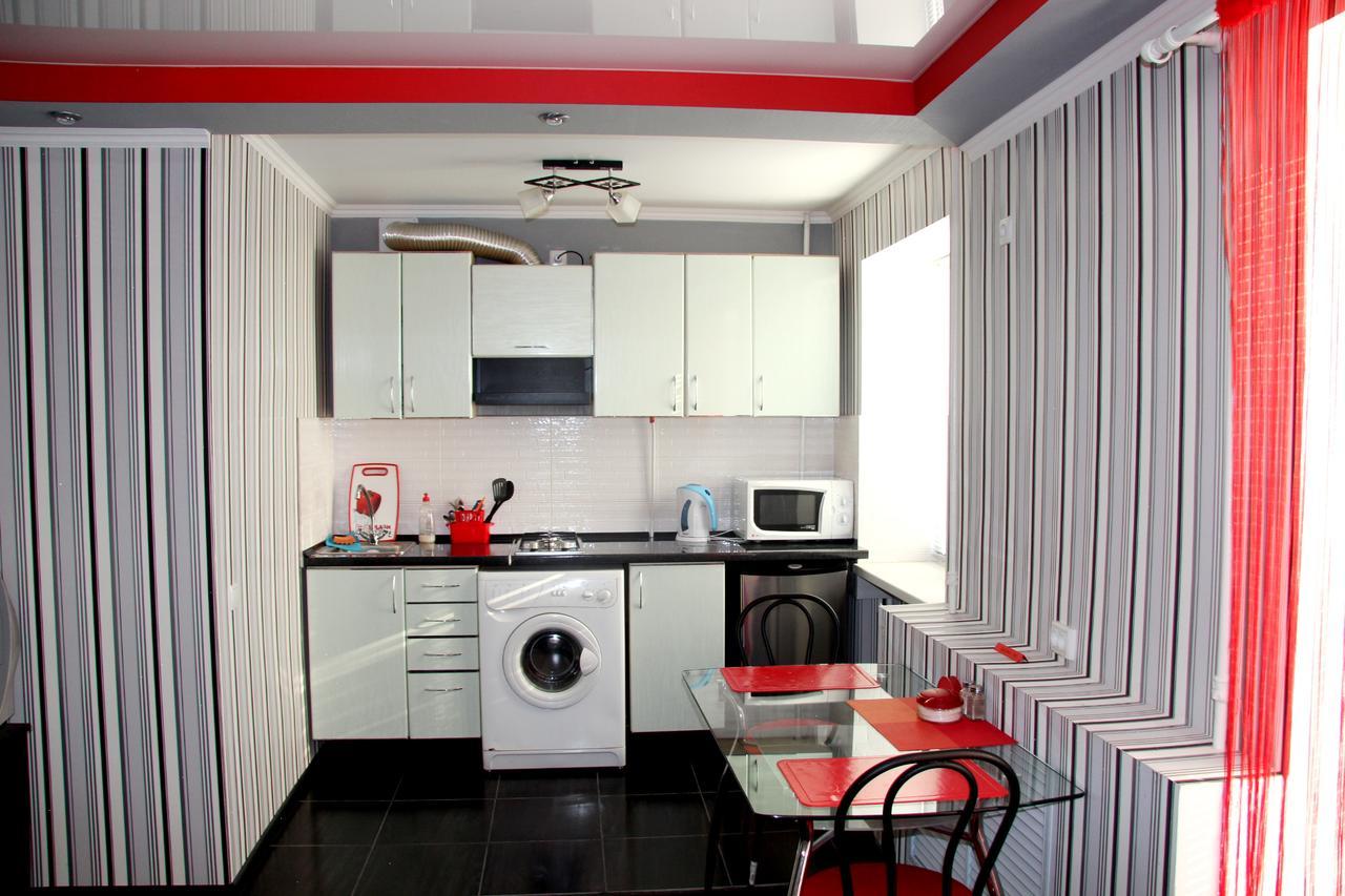 On Bohoiavlenskyi Avenue Apartment